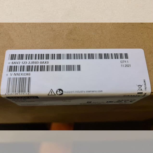 Сенсорная панель оператора Siemens Simatic KTP900