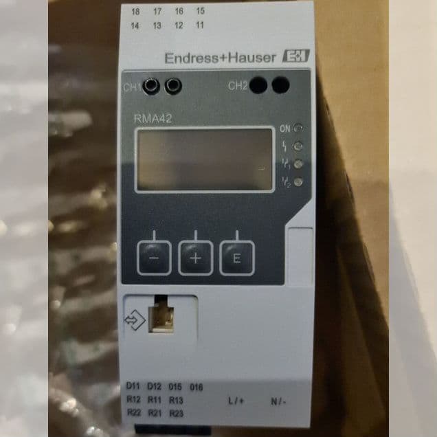 Преобразователь измерительный Endress+Hauser RMA42