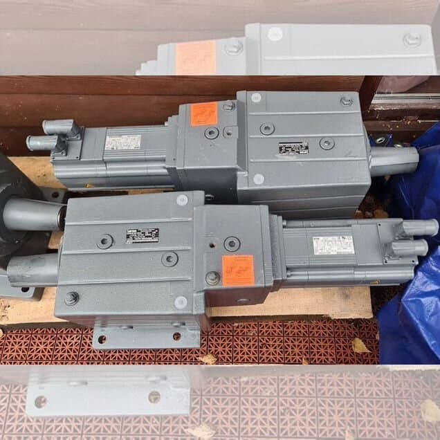 Сервомотор-редуктор Lenze Servo 2,5 квт