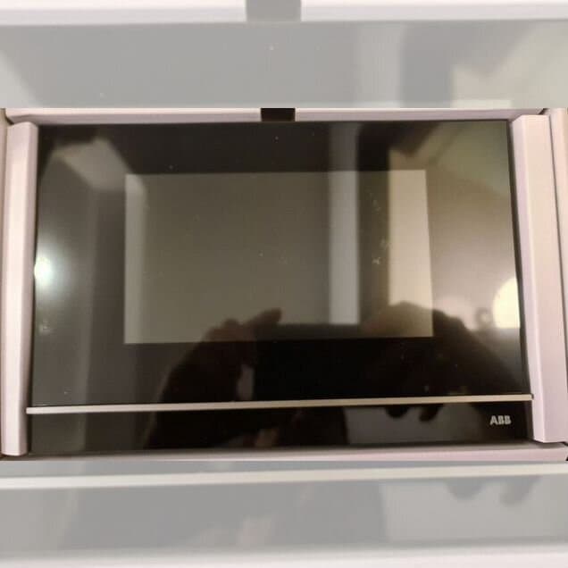 Сенсорные панели ABB KNX Busch-SmartTouch 7" Новые