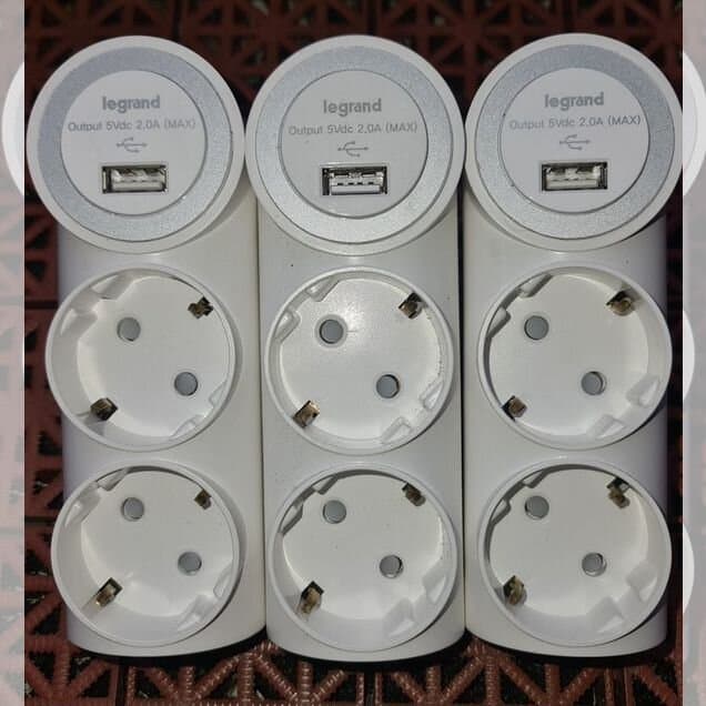 USB Зарядка-тройник Удлинитель 6 розеток Legrand