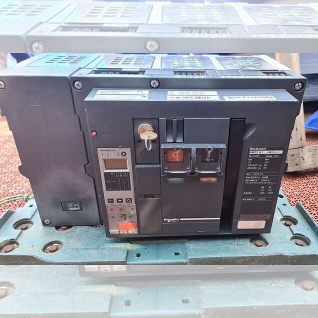 Автоматические выкл 4пол Masterpact NW 1600А 2500А