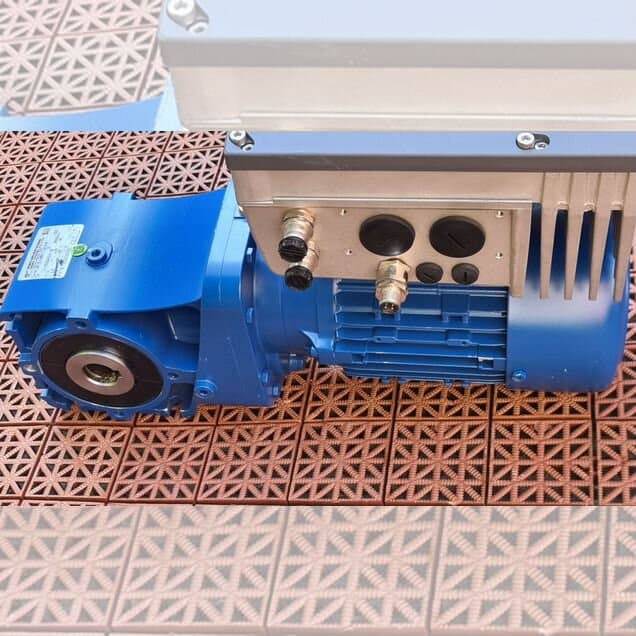 Мотор-редуктор с Преобр частоты 0.37kW Nord