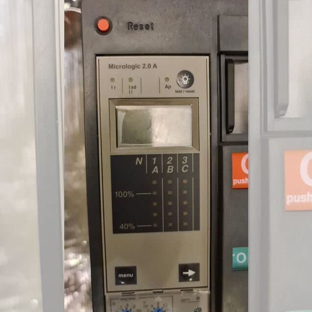Автоматические выкл Schneider NS1250А мотор-привод