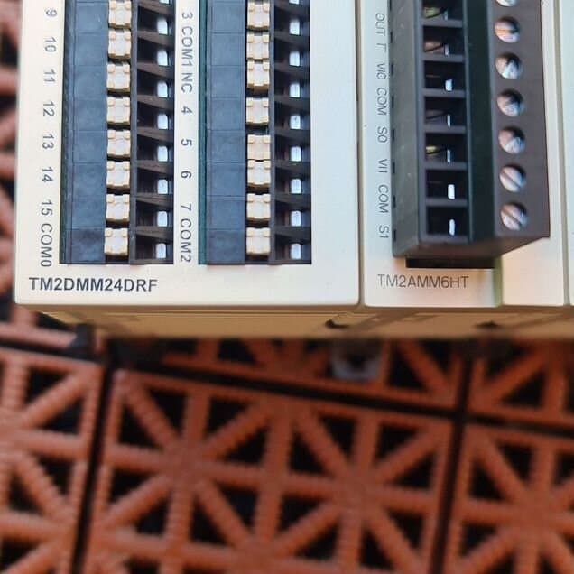 Модули Schneider Modicon TM238 модули
