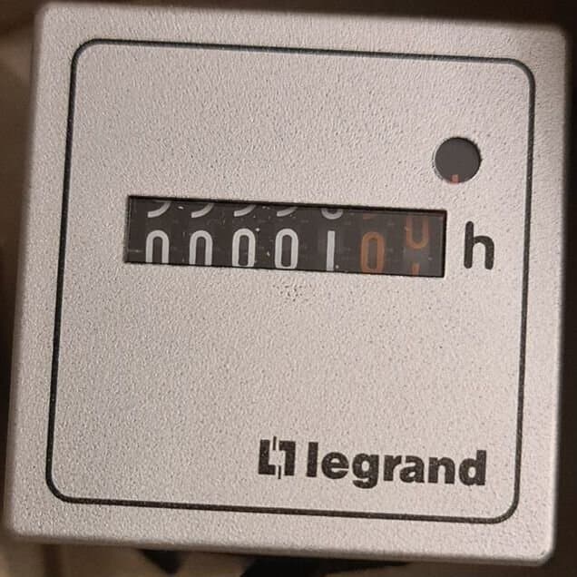 Счётчик моточасов - времени наработки Legrand